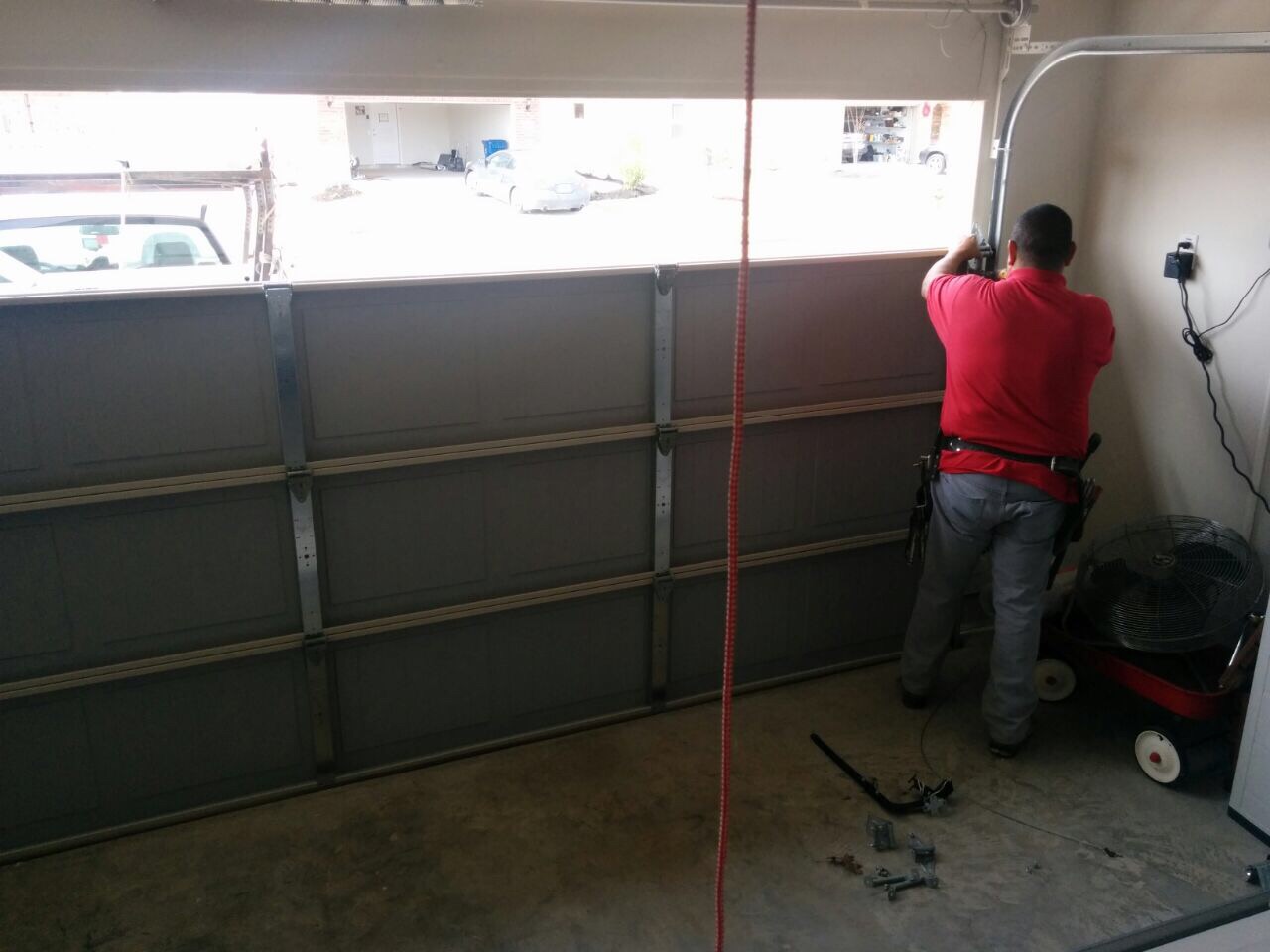 How to Tell If Your Garage Door Needs Service